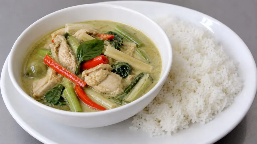 Grünes Curry, KI-generiertes Bild